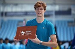 亚博体育- 博尔特跑出惊人8秒79 